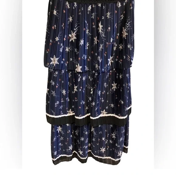 Self Portrait Women's Tiered Star Satin Printed Midi
Dress Navy Floral - Picture 8 of 11